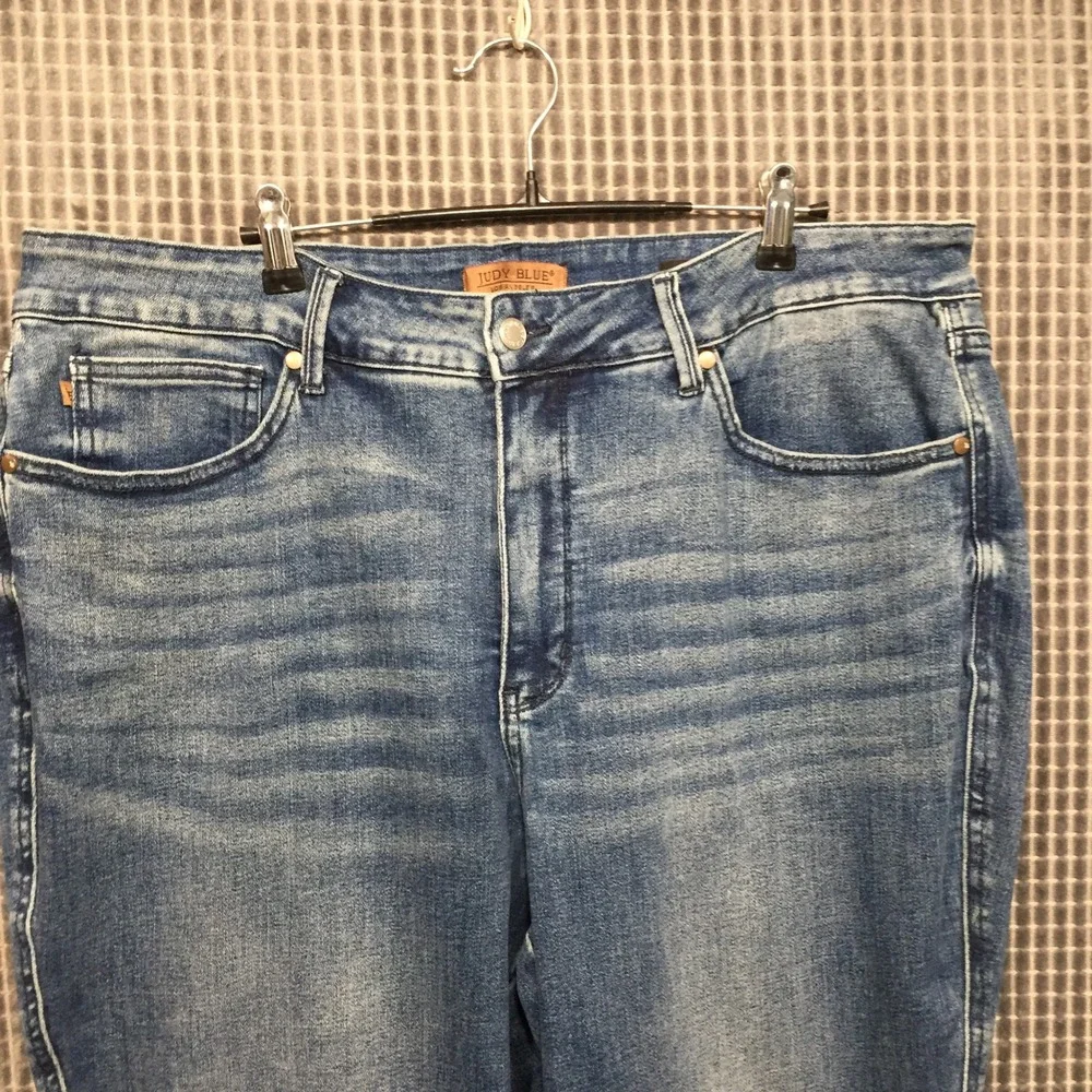 Judy Blue Womens Flare Jeans Raw Hem High Rise 22W Medium Wash Excellent